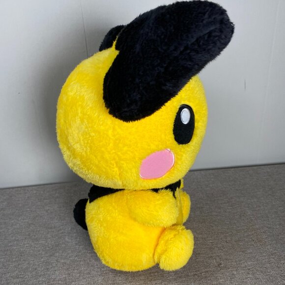 Pokémon Pichu Large Plush Doll Toy 16" x 10" Banpresto Bandai - Picture 5 of 9